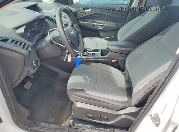1FMCU9GD6HUA54871 2017 FORD ESCAPE White Вид салону спереду