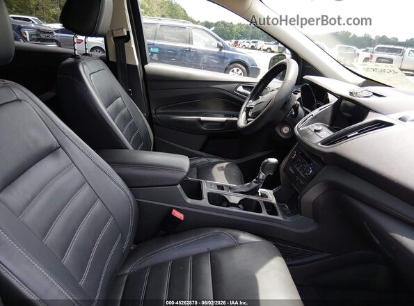 1FMCU9GD6HUB95665 2017 FORD ESCAPE Серый Вид салона спереди