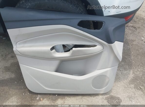 1FMCU9GD6HUC07605 2017 FORD ESCAPE White Widok zestawu wskaźników