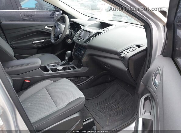 1FMCU9GD6HUC67920 2017 FORD ESCAPE Silver Front interior view