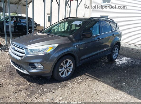 1FMCU9GD6HUD15125 2017 FORD ESCAPE Gray Przód lewy
