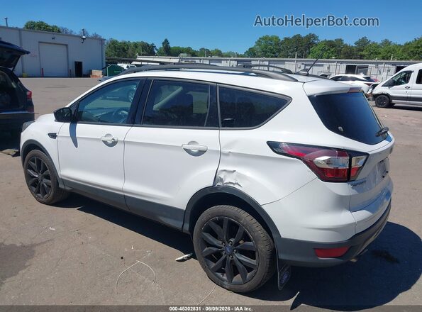 1FMCU9GD6JUA68470 2018 FORD ESCAPE White Front view