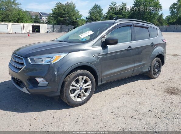 1FMCU9GD6JUB19398 2018 FORD ESCAPE Серый Передняя левая четверть