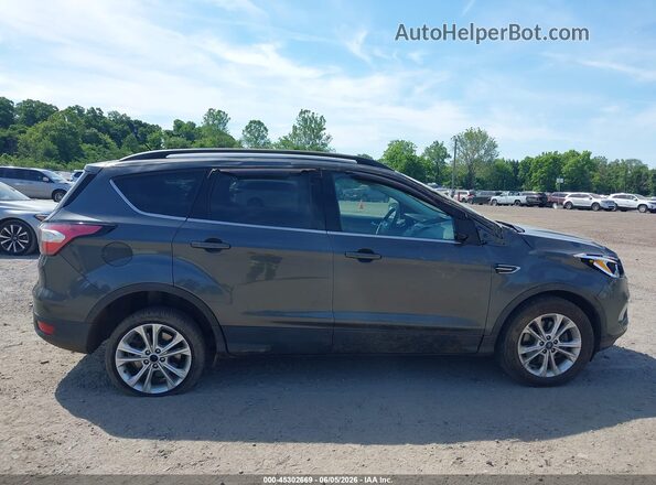 1FMCU9GD6JUB19398 2018 FORD ESCAPE Серый Вид задней части салона