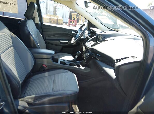 1FMCU9GD6JUC26046 2018 FORD ESCAPE Blue Widok wnętrza z przodu