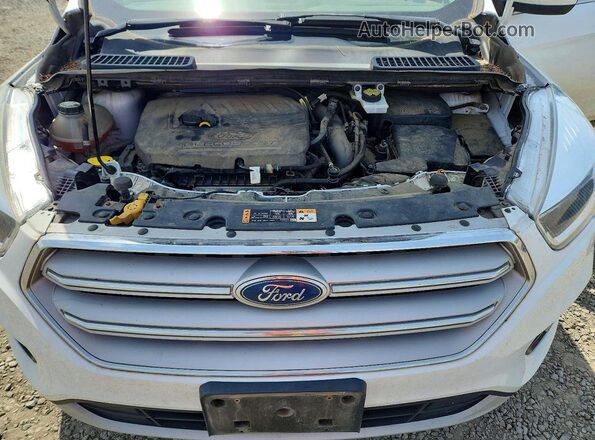 1FMCU9GD6JUC60603 2018 FORD ESCAPE White Engine compartment view