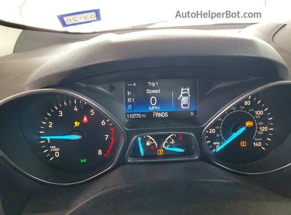 1FMCU9GD7HUB38309 2017 FORD ESCAPE White Widok zestawu wskaźników