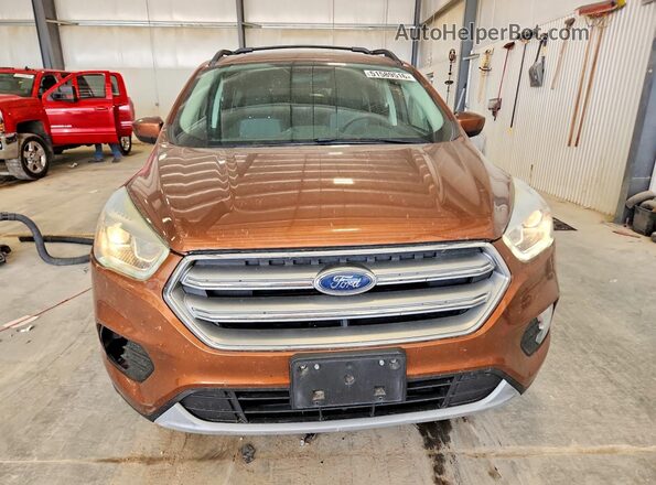1FMCU9GD7HUE58780 2017 FORD ESCAPE Brown Widok z przodu