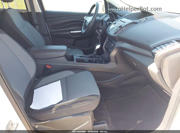 1FMCU9GD7JUD08450 2018 FORD ESCAPE White Սալոնի դիմացի տեսք