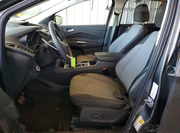 1FMCU9GD8HUE06381 2017 FORD ESCAPE Gray Front interior view