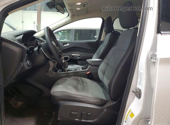 1FMCU9GD8JUC20507 2018 FORD ESCAPE Белый Вид салона спереди