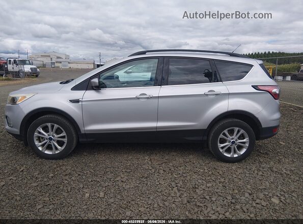 1FMCU9GD8JUD08604 2018 FORD ESCAPE Серебряный 