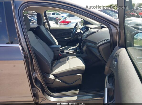 1FMCU9GD8JUD08831 2018 FORD ESCAPE Серый Вид салона спереди