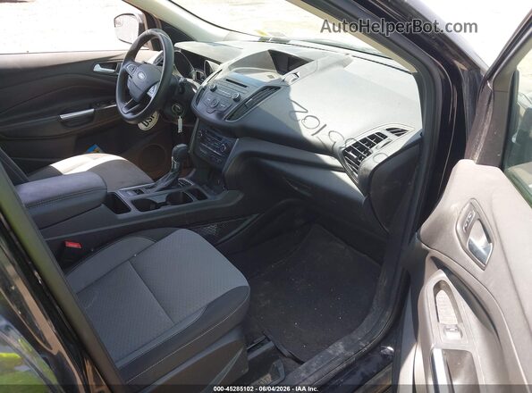 1FMCU9GD9HUC74845 2017 FORD ESCAPE Black Вид салону спереду