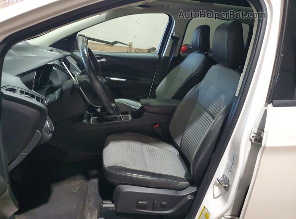 1FMCU9GD9JUA68852 2018 FORD ESCAPE White Front interior view