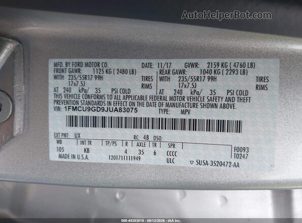 1FMCU9GD9JUA83075 2018 FORD ESCAPE Silver Widok komory silnika