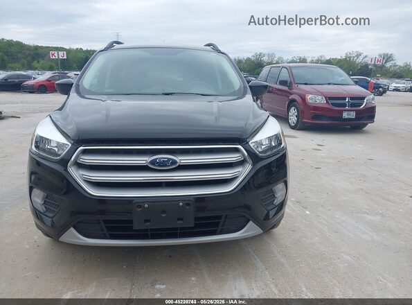 1FMCU9GD9JUD08868 2018 FORD ESCAPE Black Դիմացի տեսք