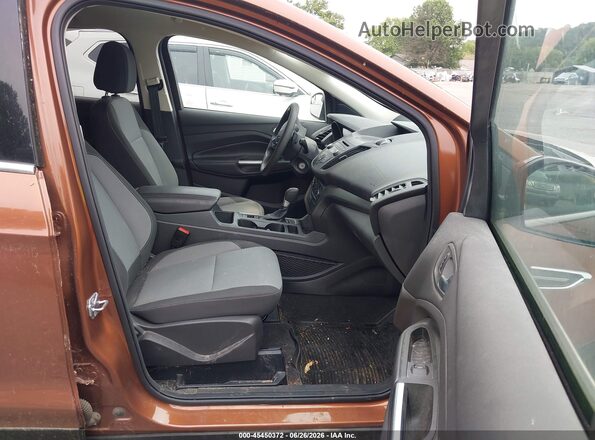 1FMCU9GDXHUB39230 2017 FORD ESCAPE Brown Սալոնի դիմացի տեսք
