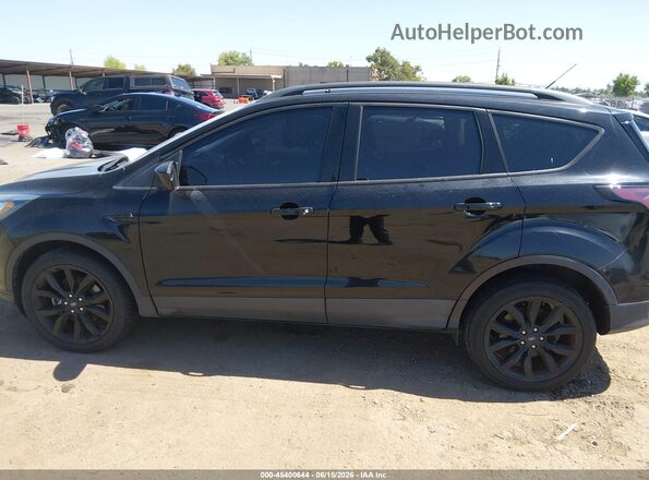 1FMCU9GDXJUB73870 2018 FORD ESCAPE Black 