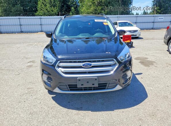 1FMCU9GDXJUD44813 2018 FORD ESCAPE Черный Вид спереди