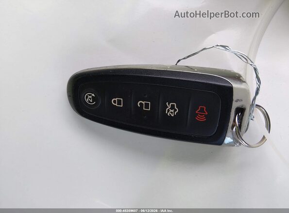 1FMCU9HD2KUA66229 2019 FORD ESCAPE Белый Вид панели приборов