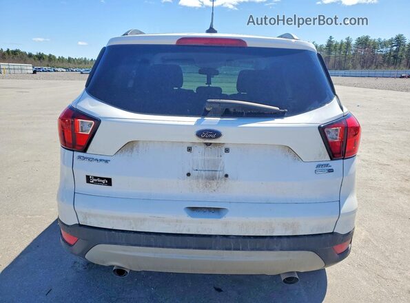 1FMCU9HD2KUC42583 2019 FORD ESCAPE Белый Вид сзади