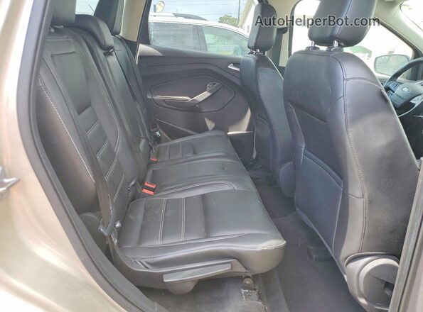 1FMCU9HD4JUB25540 2018 FORD ESCAPE Gold Vista interior trasera