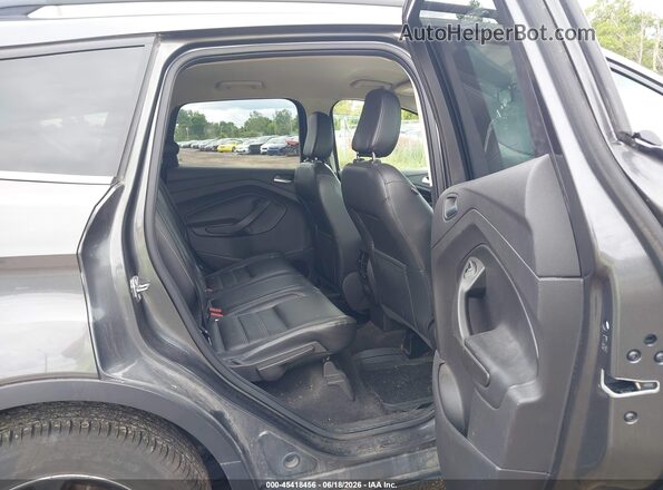 1FMCU9HD5JUB30861 2018 FORD ESCAPE Gray Widok wnętrza z przodu