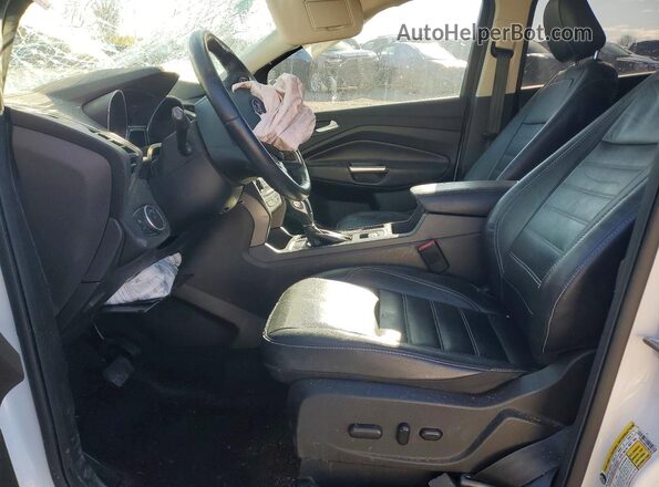1FMCU9HD6JUB87876 2018 FORD ESCAPE White Widok wnętrza z przodu