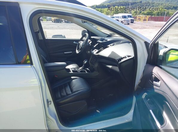 1FMCU9HD7JUD12464 2018 FORD ESCAPE White Սալոնի դիմացի տեսք