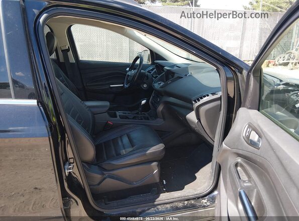 1FMCU9HD8JUC04578 2018 FORD ESCAPE Black Widok wnętrza z przodu
