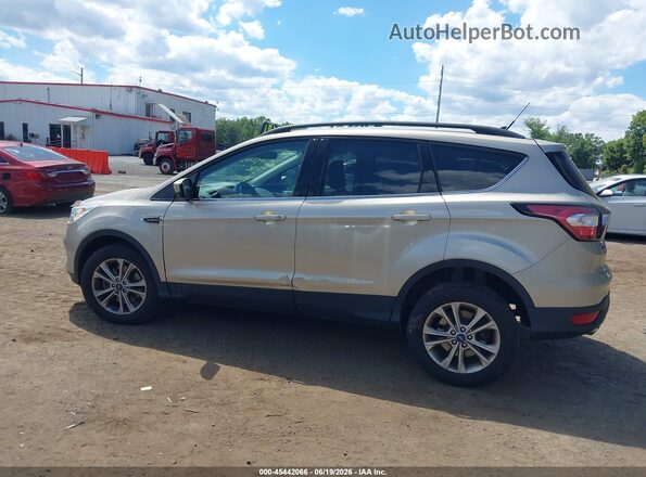 1FMCU9HD8JUD55372 2018 FORD ESCAPE Gold 360 interior view