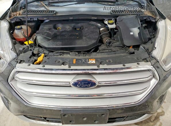 1FMCU9J90JUC25673 2018 FORD ESCAPE Серый Вид подкапотного пространства