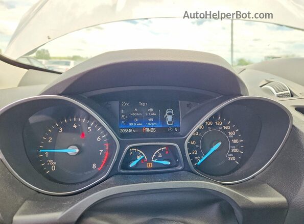 1FMCU9J91HUB31795 2017 FORD ESCAPE White ხელსაწყოთა პანელის ხედი