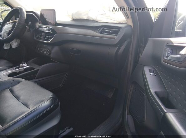 1FMCU9J91LUA14856 2020 FORD ESCAPE Черный Вид салона спереди