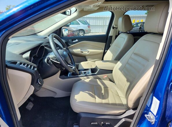 1FMCU9J93HUD74587 2017 FORD ESCAPE Blue Front interior view