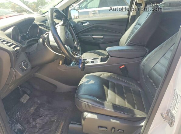 1FMCU9J98HUA22945 2017 FORD ESCAPE White Front interior view