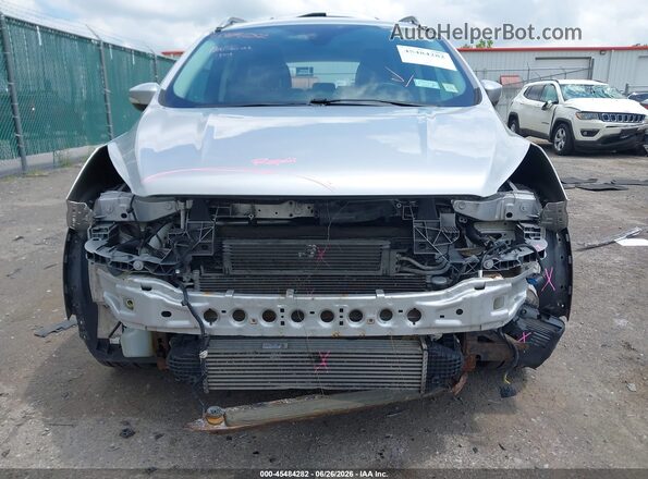1FMCU9J98HUB06568 2017 FORD ESCAPE White Widok z przodu