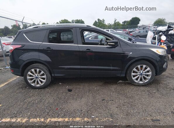 1FMCU9J99JUB39858 2018 FORD ESCAPE Черный Вид задней части салона