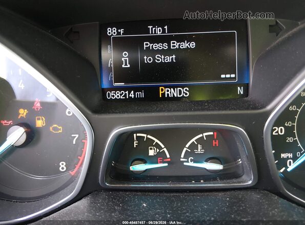1FMCU9J99JUB80071 2018 FORD ESCAPE White Հետևի նստատեղերի տեսք