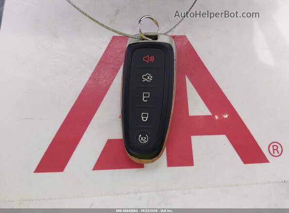 1FMCU9J99JUC32900 2018 FORD ESCAPE White Vista del salpicadero