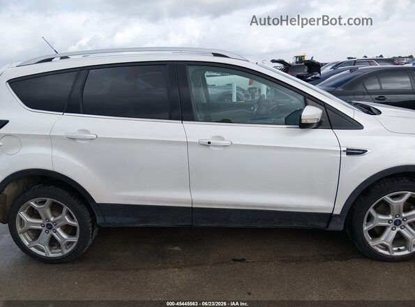1FMCU9J99JUC32900 2018 FORD ESCAPE White Vista interior trasera