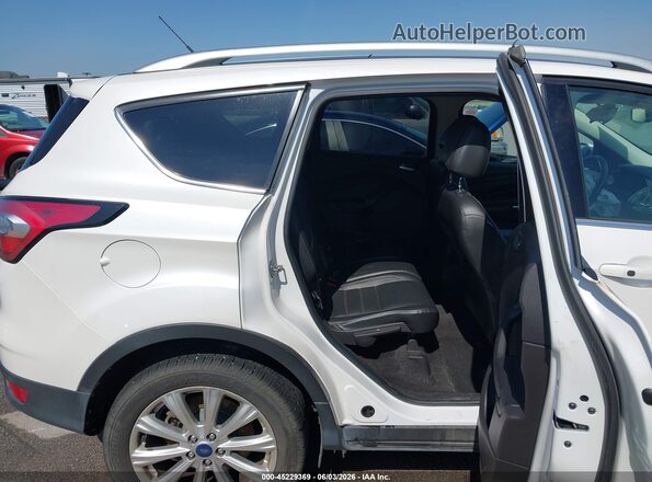1FMCU9J9XHUD23555 2017 FORD ESCAPE White VIN კოდის სტიკერის ხედი