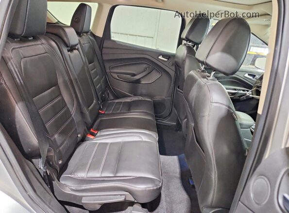 1FMCU9J9XHUE00568 2017 FORD ESCAPE Silver Հետևի նստատեղերի տեսք