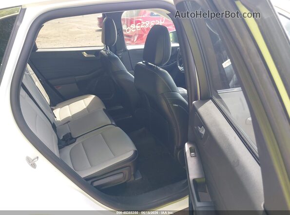 1FMCU9JA3RUB33687 2024 FORD ESCAPE White Widok naklejki z numerem VIN