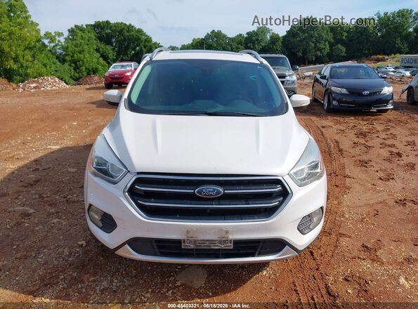 1FMCU9JD1HUE35732 2017 FORD ESCAPE White Vista del salpicadero