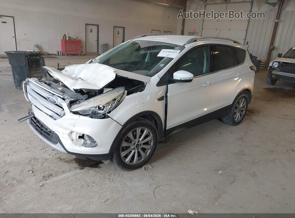 1FMCU9JD6HUB51271 2017 FORD ESCAPE White წინა მარცხენა ხედი სამი მეოთხედიდან