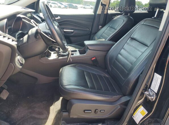 1FMCU9JD6HUC74780 2017 FORD ESCAPE Черный Вид салона спереди