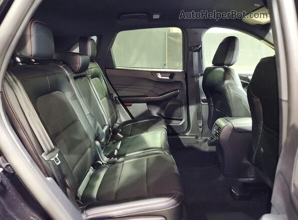 1FMCU9MN3TUA09795 2026 FORD ESCAPE Black Widok wnętrza z tyłu