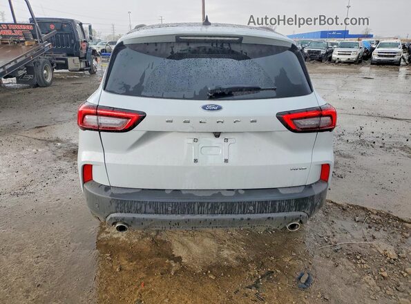 1FMCU9MN3TUA37869 2026 FORD ESCAPE White Вид ззаду